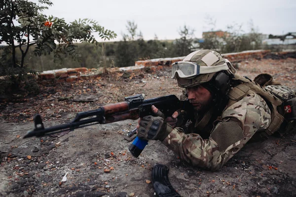乌克兰军队正在保卫自己的阵地 — 图库照片