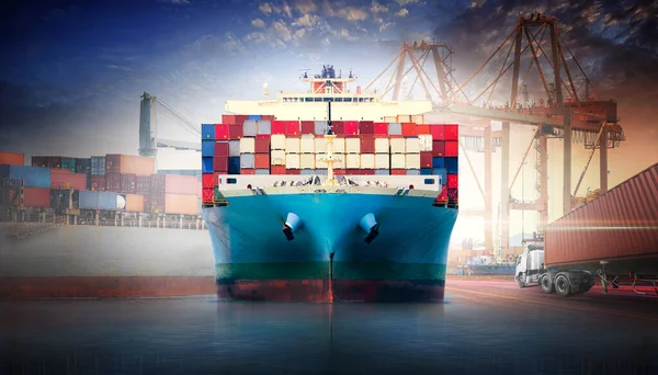 Bedrijfslogistiek Transport Concept Van Containers Vrachtschip Vrachtvliegtuig Scheepswerf Bij Zonsondergang — Stockfoto
