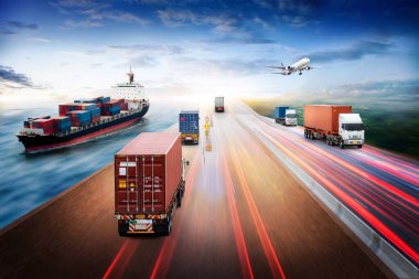 Küresel iş lojistik ihracat ve konteynır kargo gemisi, kargo uçağı, otoyoldaki konteyner kamyonu, ulaşım endüstrisi konsepti