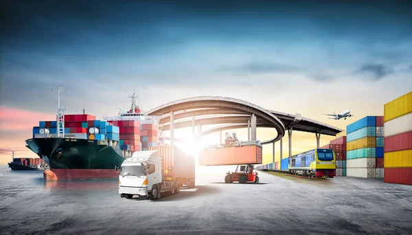 Глобальна Бізнес Логістика Імпорт Експорт Контейнер Вантажний Корабель Вантажний Поїзд — стокове фото
