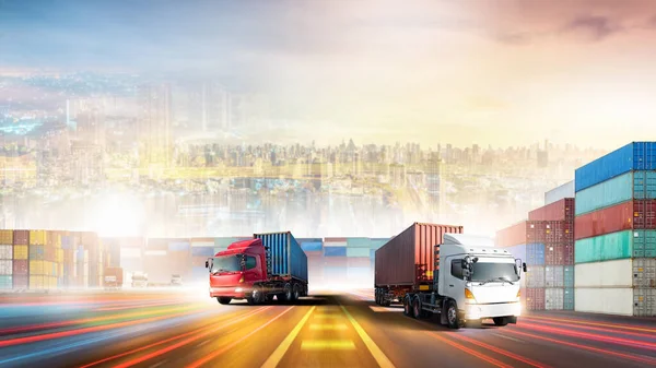 Vrachtwagen Vervoer Met Rode Blauwe Container Snelweg Bij Haven Lading — Stockfoto