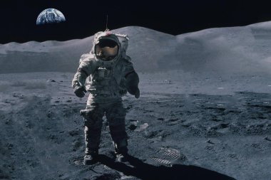 Ay 'daki astronot, Dünya' nın arka planına karşı. Bu görüntünün elementleri NASA tarafından döşendi.