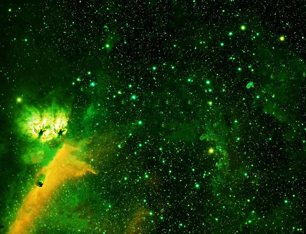 Чудова космічна туманність зеленого кольору. Елементи цього зображення були обладнані НАСА.. — стокове фото