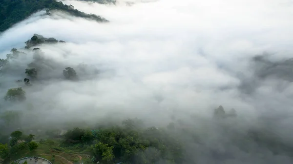 Névoa Vista Aérea Acima Montanha Floresta Tropical — Fotografia de Stock