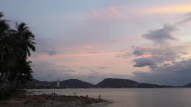 Patong sahilinin üzerindeki hava manzarası çok güzel.