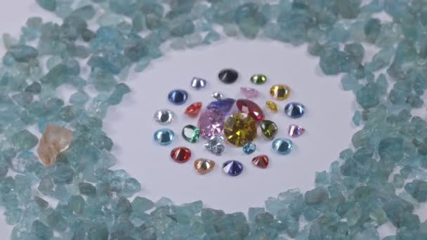 Hromada Barevných Diamantů Kruhu Diamantů — Stock video