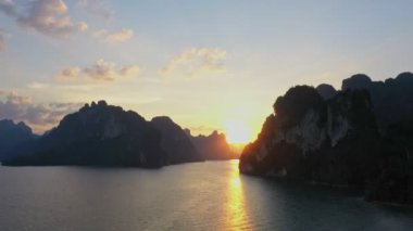 Tayland 'daki Phi Adası' nda gün doğumu
