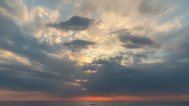 Zaman aşımı manzarası Okyanusu güneşlendirir