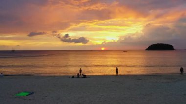 Güzel deniz manzarası. Şaşırtıcı doğa geçmişi