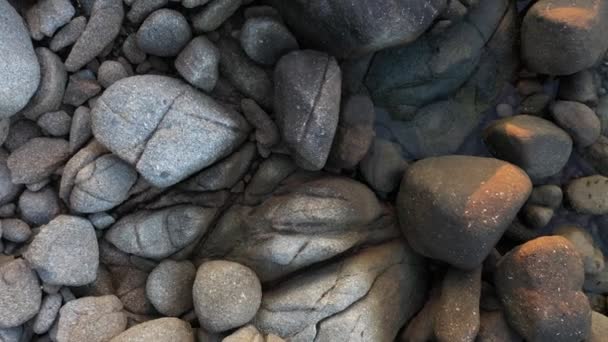 Aerial Top View Rock Beach Full Stones Several Size Island — Vídeo de stock