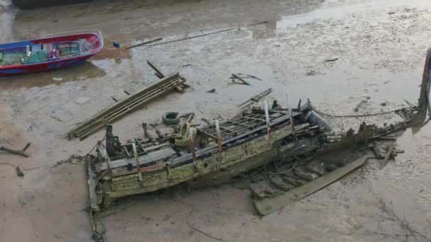 飞机观察船的残骸在海滩边沉没了 沉船沉船沉船在海滩上沉没了 — 图库视频影像