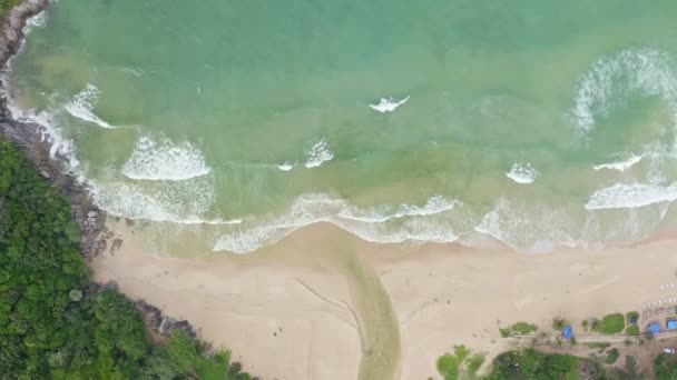 Luftaufnahme Des Blauen Meeres Und Des Weißen Sandstrandes Strand Von — Stockvideo