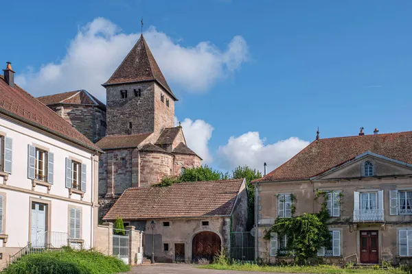 프랑스의 마을에 가톨릭 교회의 — 스톡 사진