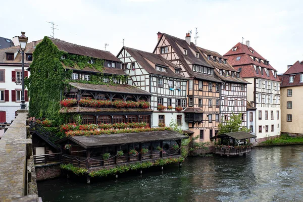 Typische Alte Häuser Von Petite France Der Stadt Straßburg Frankreich — Stockfoto