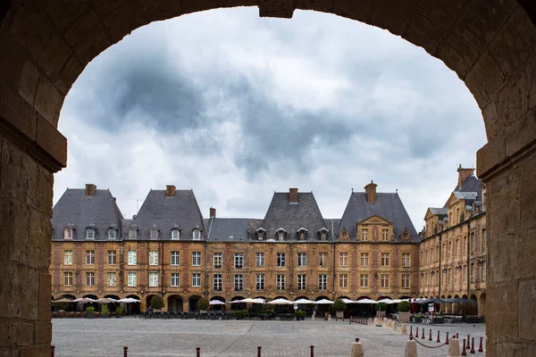 Typowa Architektura Miasta Charleville Mzire Francji Centrum Miasta Place Ducale — Zdjęcie stockowe