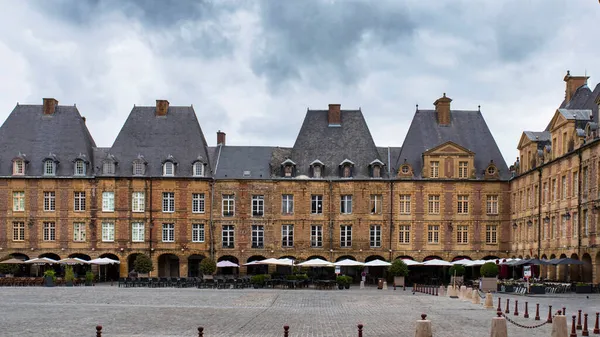 Typowa Architektura Miasta Charleville Mzire Francji Centrum Miasta Place Ducale — Zdjęcie stockowe