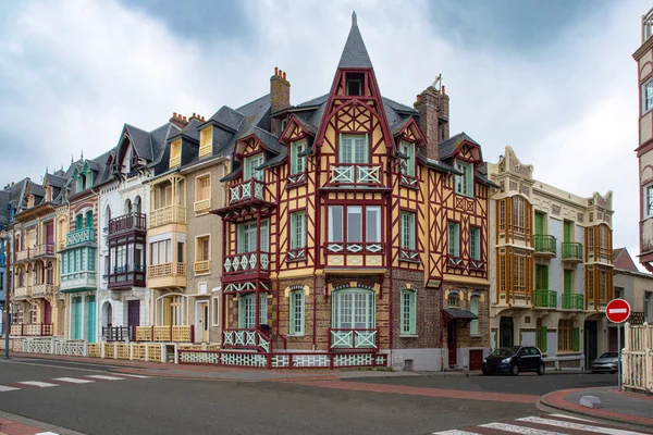 Casas Antiguas Coloridas Típicas Ciudad Mer Les Bains Francia — Foto de Stock