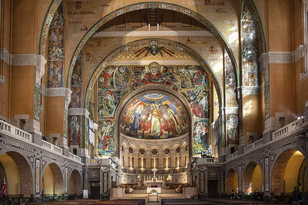 Interior Basilica Saint Theresa Lisieux Normandy France — стоковое фото