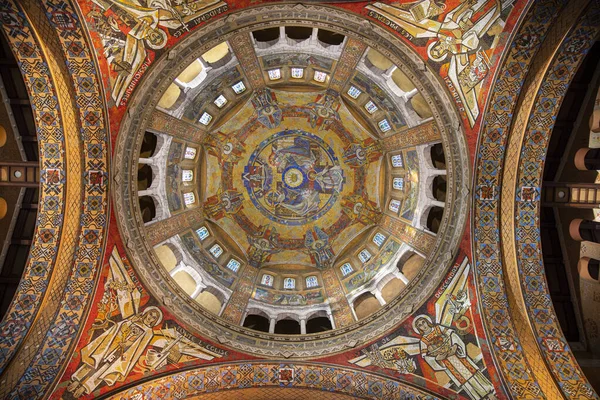 Interior Basílica Santa Teresa Lisieux Normandía Francia —  Fotos de Stock