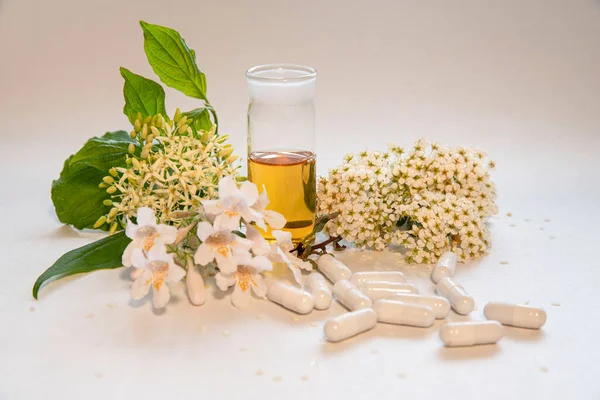Essential Oil Bottle White Flowers — Stock Photo, Image