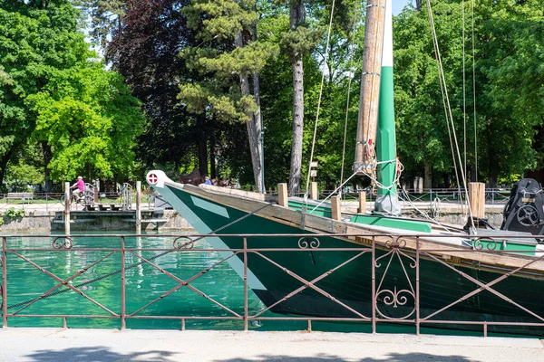 Primer Plano Velero Madera Lago Annecy Francia — Foto de Stock