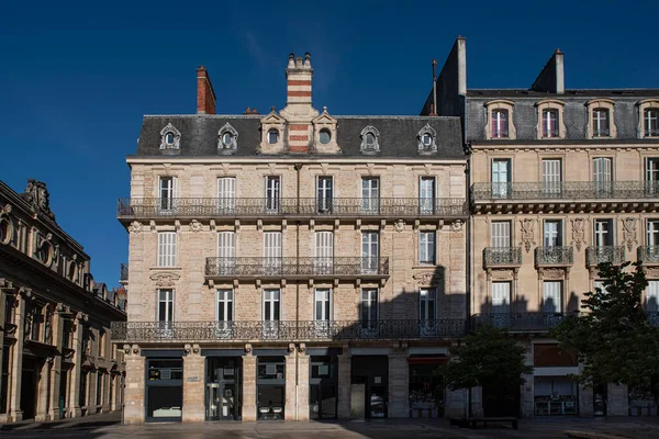 フランスのディジョン市内中心部の美しい建築 — ストック写真