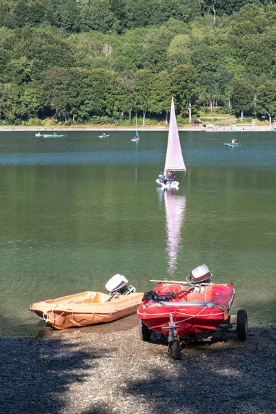 Veel Zeilboten Rij Het Strand — Stockfoto