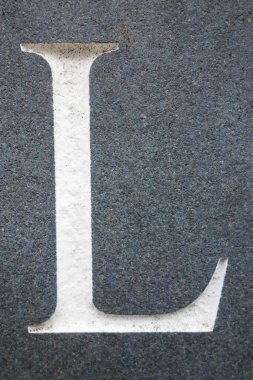 Sıkıntılı Durum Tipografisinde Yazılan Bir Harf L Bulundu