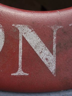 Sıkıntılı Durum Tipografisinde Yazılı Bir Harf Bulundu