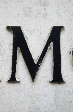 Sıkıntılı Durum Tipografisinde Yazılı Bir Harf Bulundu