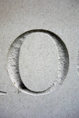 Sıkıntılı Durum Tipografisinde Yazılı Bir Harf Bulundu