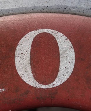 Sıkıntılı Durum Tipografisinde Yazılı Bir Harf Bulundu