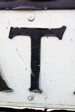 Sıkıntılı Durum Tipografisinde Yazılı Bir Harf Bulundu