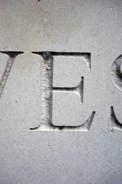 Sıkıntılı Durum Tipografisinde Yazılı Bir Harf Bulundu