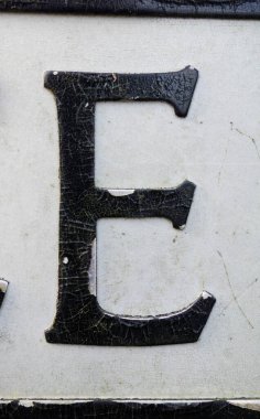 Sıkıntılı Durum Tipografisinde Yazılı Bir Harf Bulundu