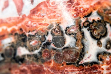 Jagged Spiritüel Kenarlı Yarı Kıymetli Kristal Taş Yakın plan