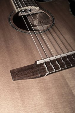 Eski Bir Klasik Akustik Gitar İpleri ve Boynun Yakın Çekimi