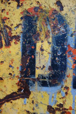 Sıkıntılı Durum Tipografisi ile Yazılan Harf Bulundu