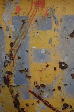 Sıkıntılı Durum Tipografisi ile Yazılan Harf Bulundu