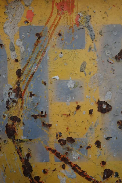 Sıkıntılı Durum Tipografisi ile Yazılan Harf Bulundu