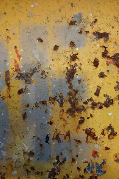 Sıkıntılı Durum Tipografisi ile Yazılan Harf Bulundu