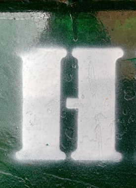 Sıkıntılı Durum Tipografisi ile Yazılan Harf Bulundu