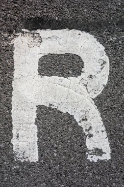 Sıkıntılı Durum Tipografisi ile Yazılan Harf Bulundu