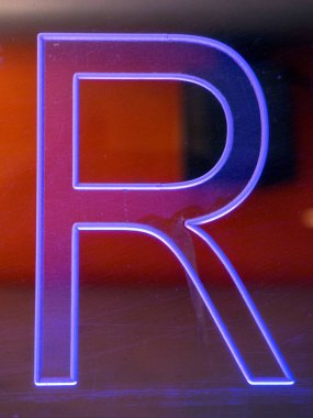 Sıkıntılı Durum Tipografisi ile Yazılan Harf Bulundu