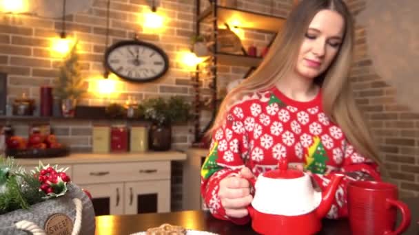 Woman Kettle Pouring Tea Cup Home Celebrating Seasonal Holiday — Wideo stockowe