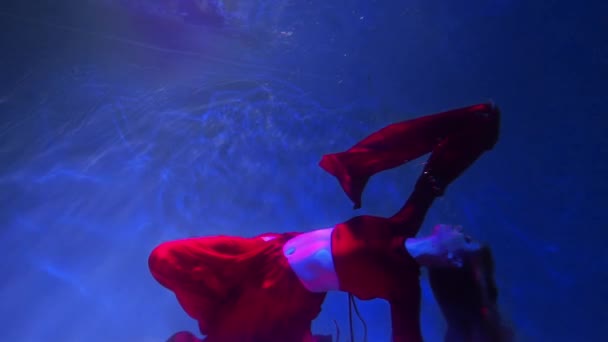 Slow Motion Pool Underwater Dancing Girl She Red Dress — Stockvideo