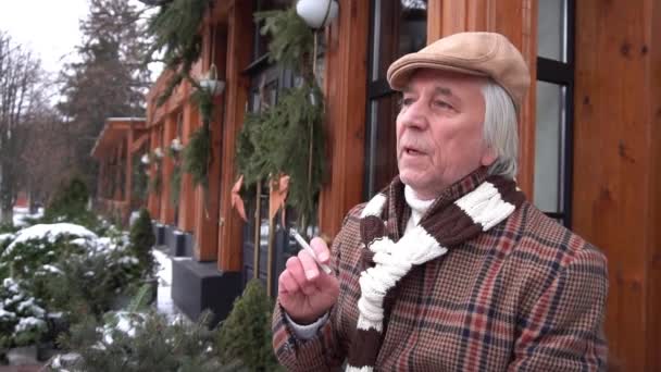 Slow Motion Street Portrait Cheerful Mature Man Wearing Coat — Stock video