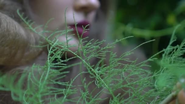 Slow Motion Woman Decorating Fantasy Green Grass — Stok video