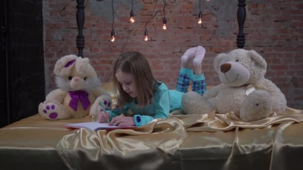 Little Child Girl Doing Homework Bedroom — kuvapankkivideo