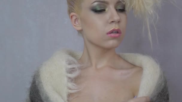 Slow Motion Luxury Slim Nude Sensual Woman Gray Fur Blanket — Wideo stockowe